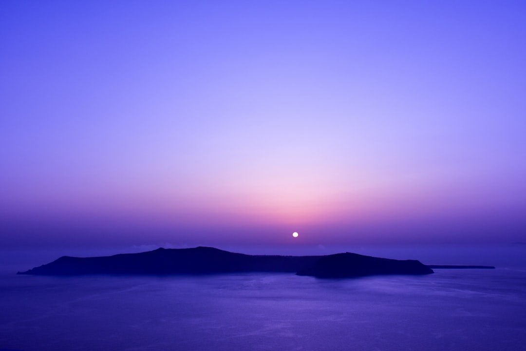 Traumhafte Sonnenuntergänge in Oía, Santorini - Nik. Nomikou | Secret World Trip Planner