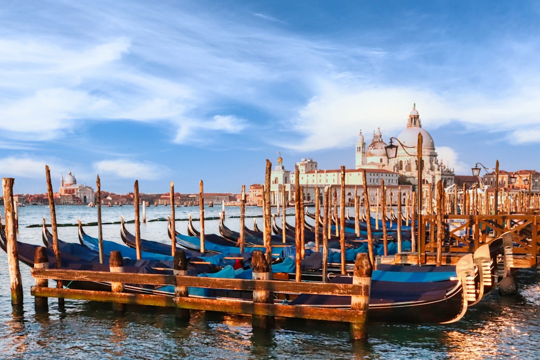 Планировщик поездок на ИИ 2026: Революция в ваших путешествиях - Venezia | Secret World Trip Planner