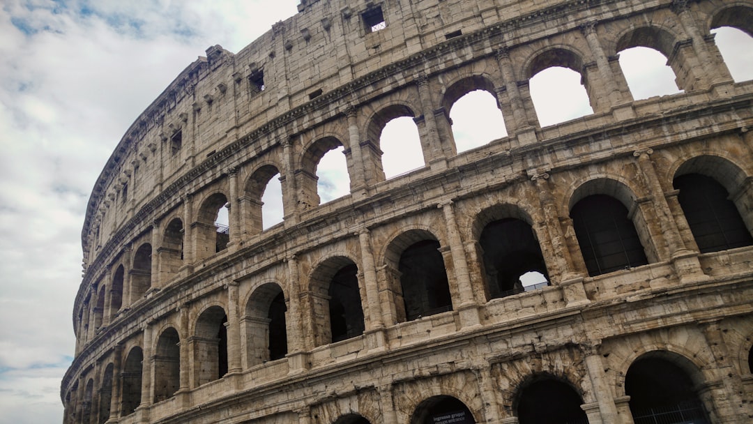 Secret World vs Wanderlog: 2026年ローマの最適旅行プランナー - Roma | Secret World Trip Planner