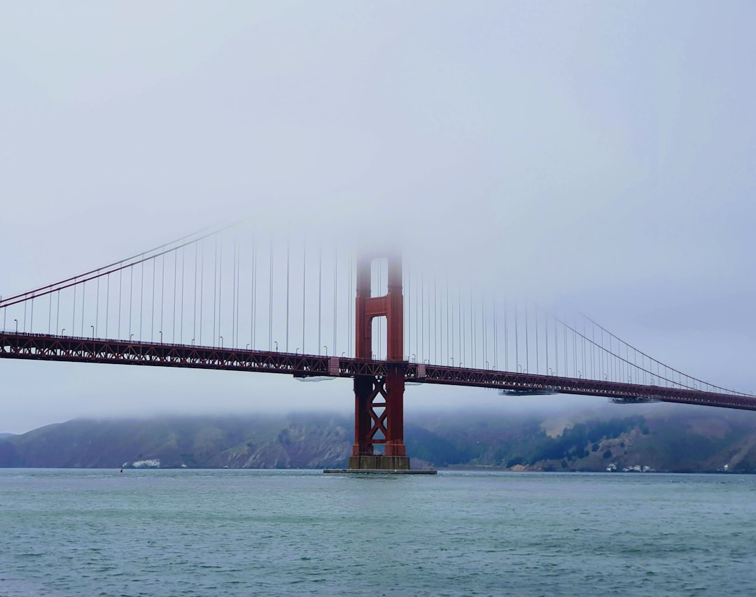 Der Zauber der Golden Gate Bridge: Eine Ikone - San Francisco | Secret World Trip Planner