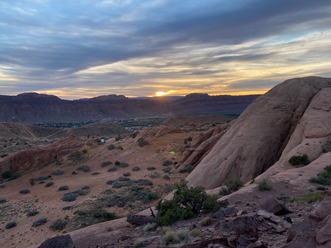 モアブの砂漠の冒険：赤い楽園の魅力 - Moab | Secret World Trip Planner