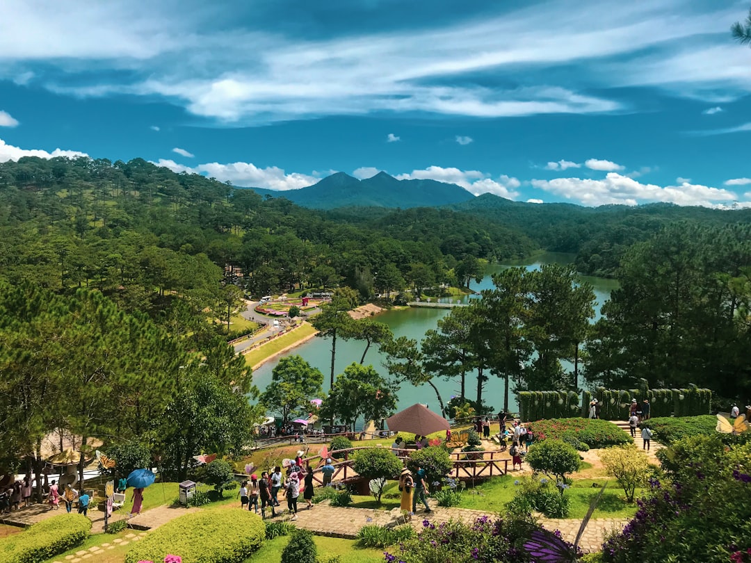 Tal der Liebe: Eine Reise zwischen Emotionen und atemberaubenden Landschaften | Secret World Trip Planner