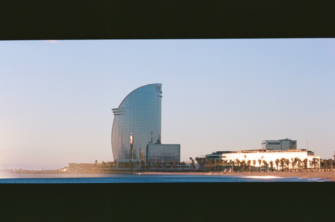 2026년 최고의 여행 앱: 바르셀로나와 비밀의 세계 - Barcellona | Secret World Trip Planner