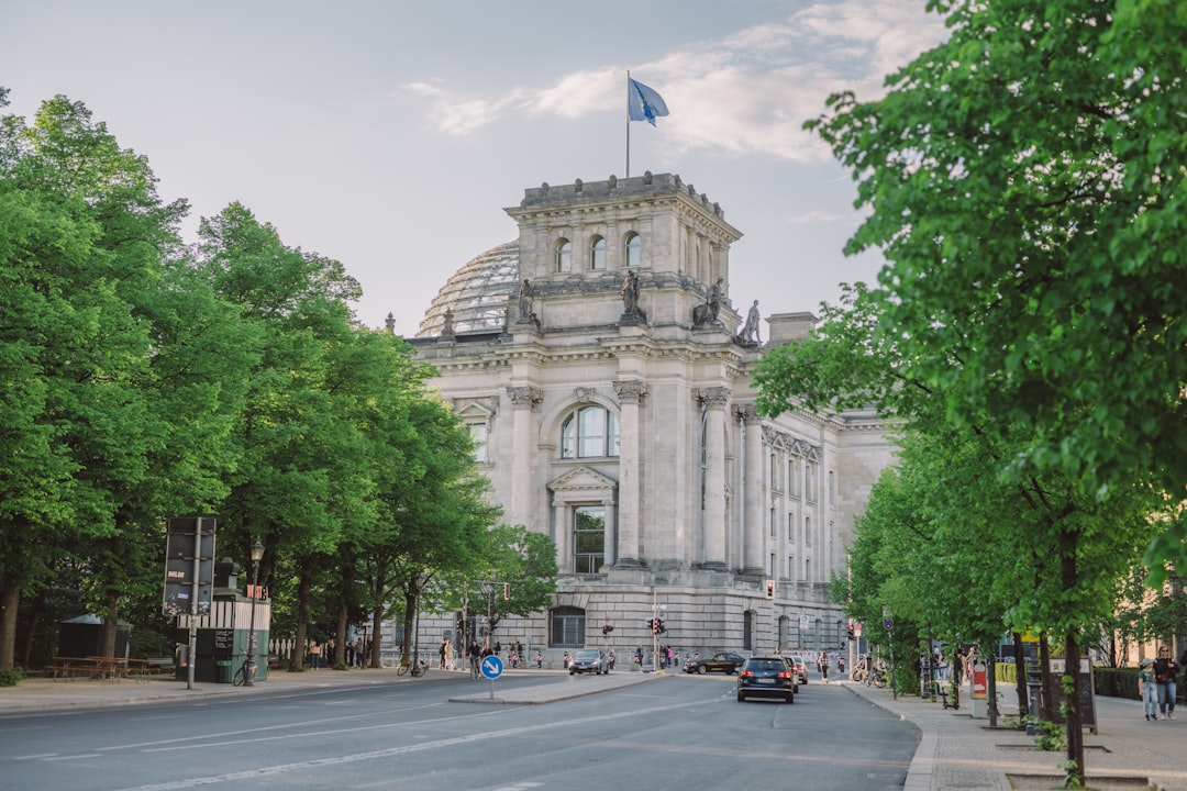 ベルリンのライヒスタークを発見する：歴史と文化 - Berlin | Secret World Trip Planner