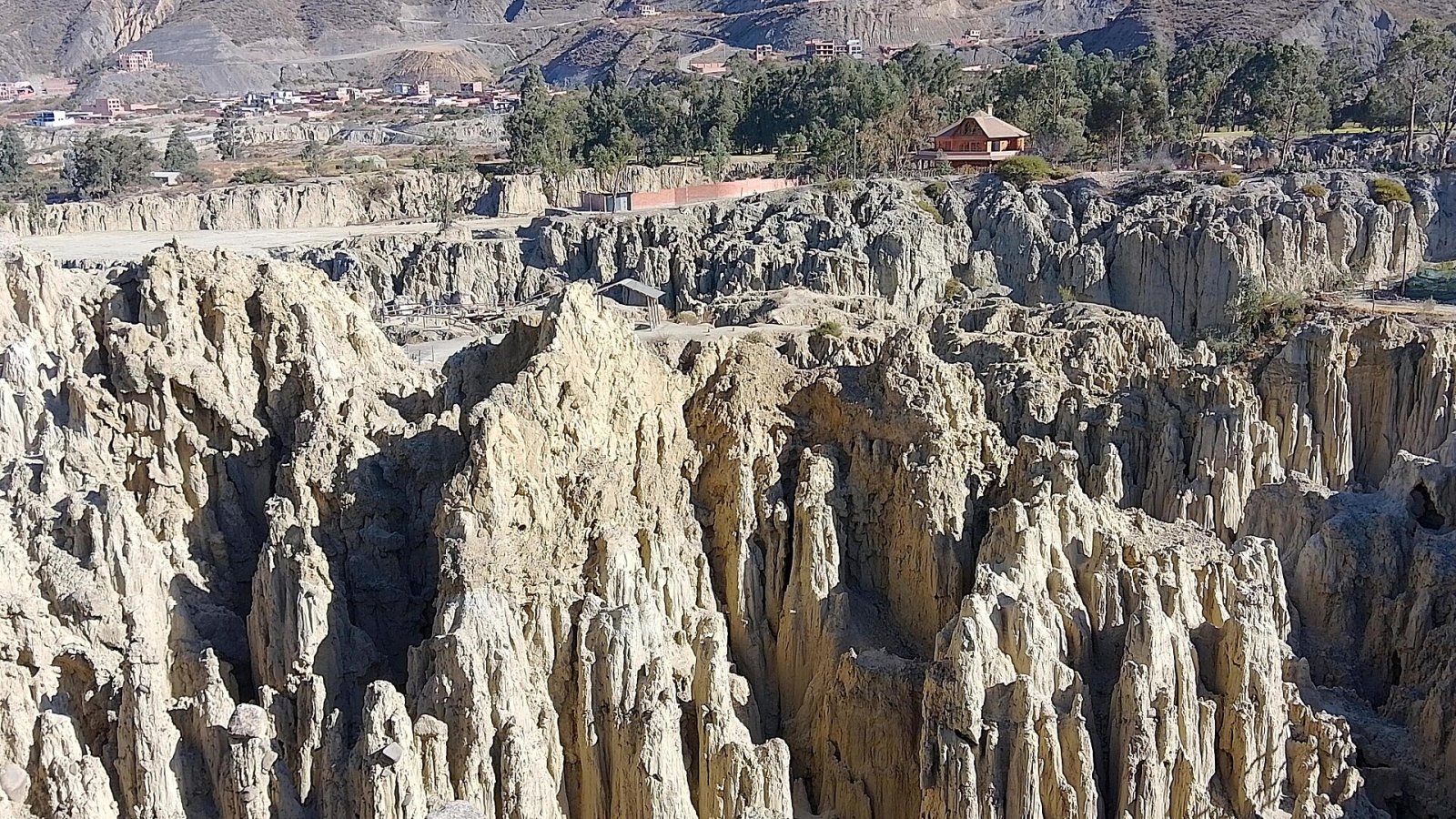 Scopri la Magia della Valle de la Luna in Bolivia - San José de Chiquitos | Secret World Trip Planner