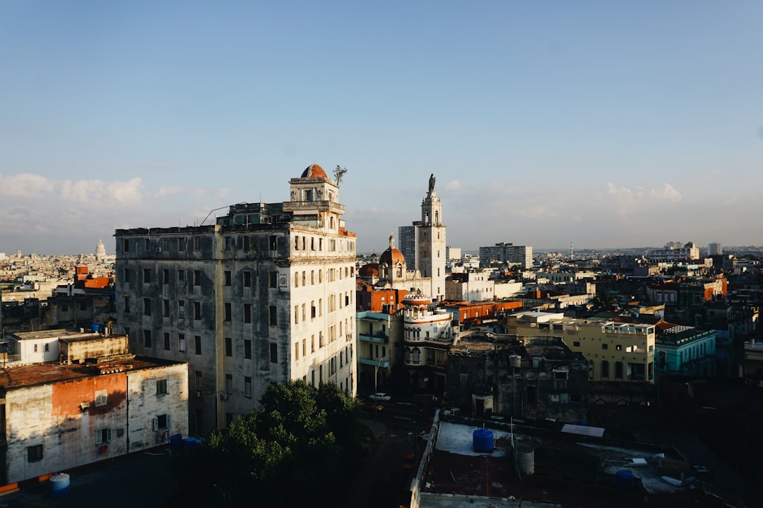 Vistas: Uma viagem entre música e cultura em Cuba - Havana | Secret World Trip Planner