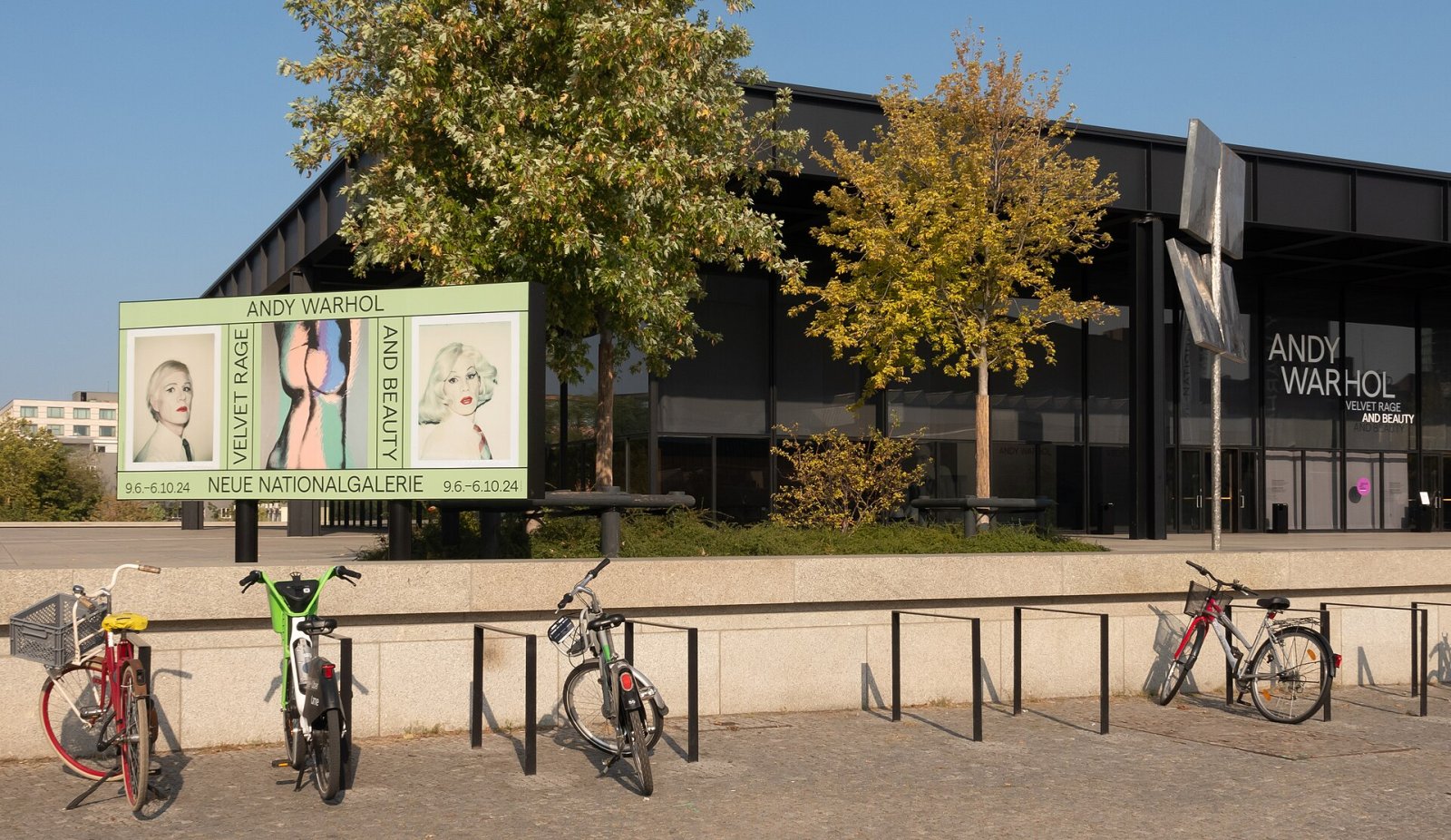 Découvrez la Neue Nationalgalerie de Berlin : un bijou de l'art moderne - Berlin | Secret World Trip Planner