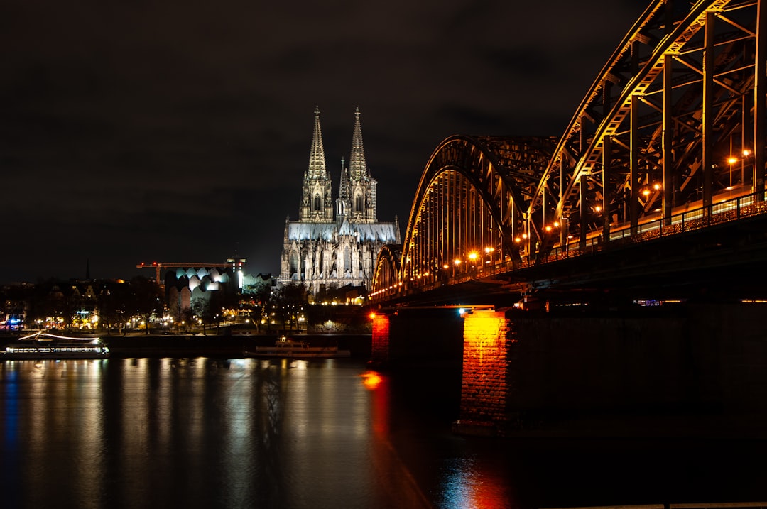 Kölner Dom: Ein Meisterwerk der Gotischen Architektur - Köln | Secret World Trip Planner