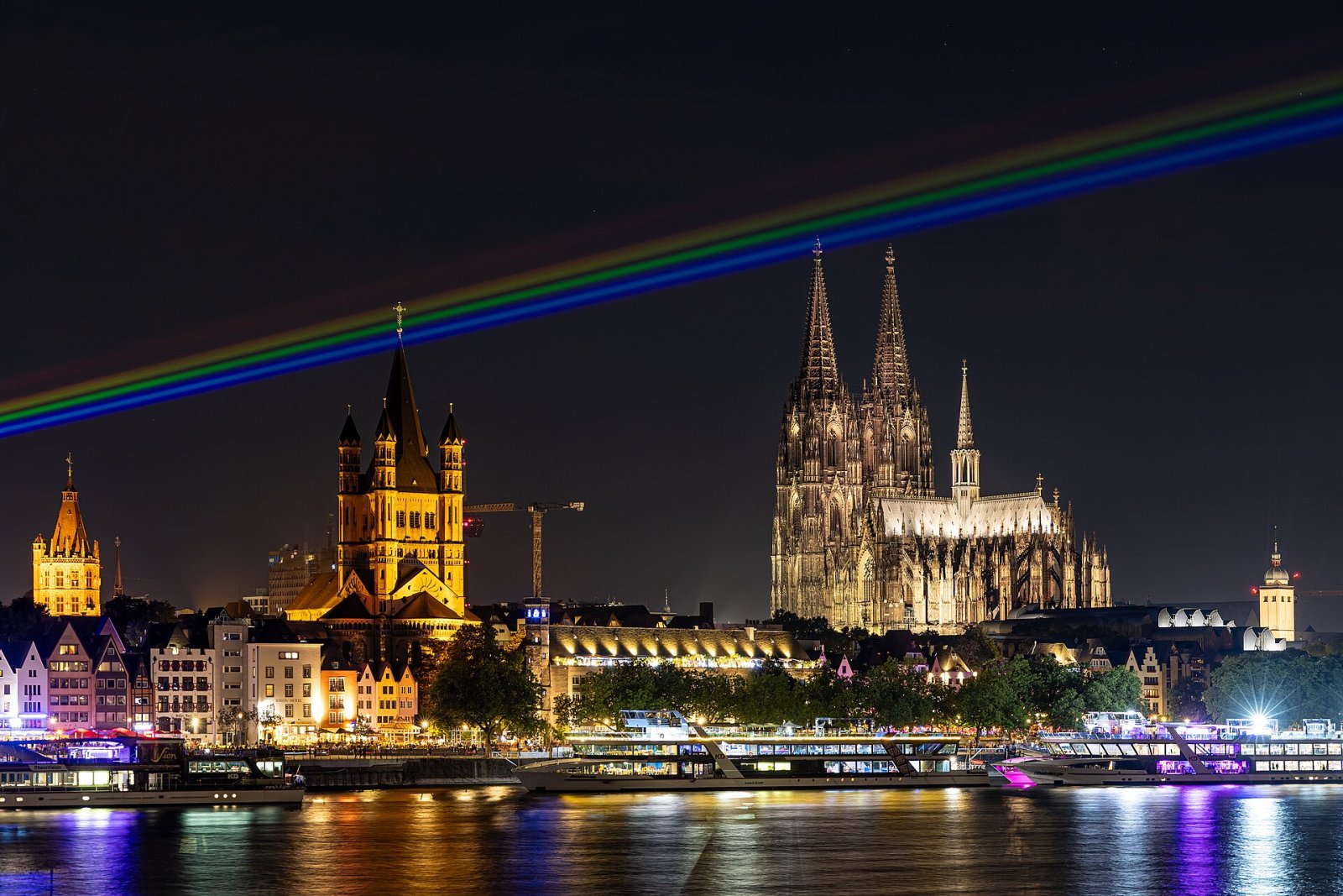 Catedral de Colônia: Uma Obra-Prima da Arquitetura Gótica - Köln | Secret World Trip Planner