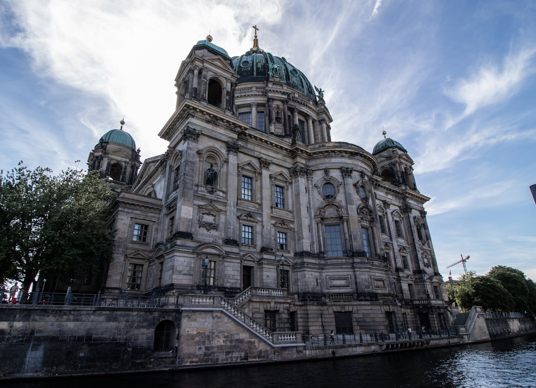 Descubre la Catedral de Berlín: una obra maestra de cultura e historia - Berlin | Secret World Trip Planner