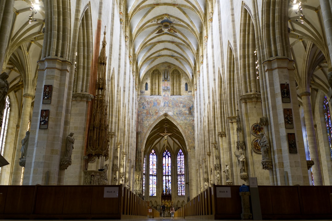 Entdecken Sie das Ulmer Münster: Ein architektonisches Meisterwerk in Ulm - Ulm | Secret World Trip Planner