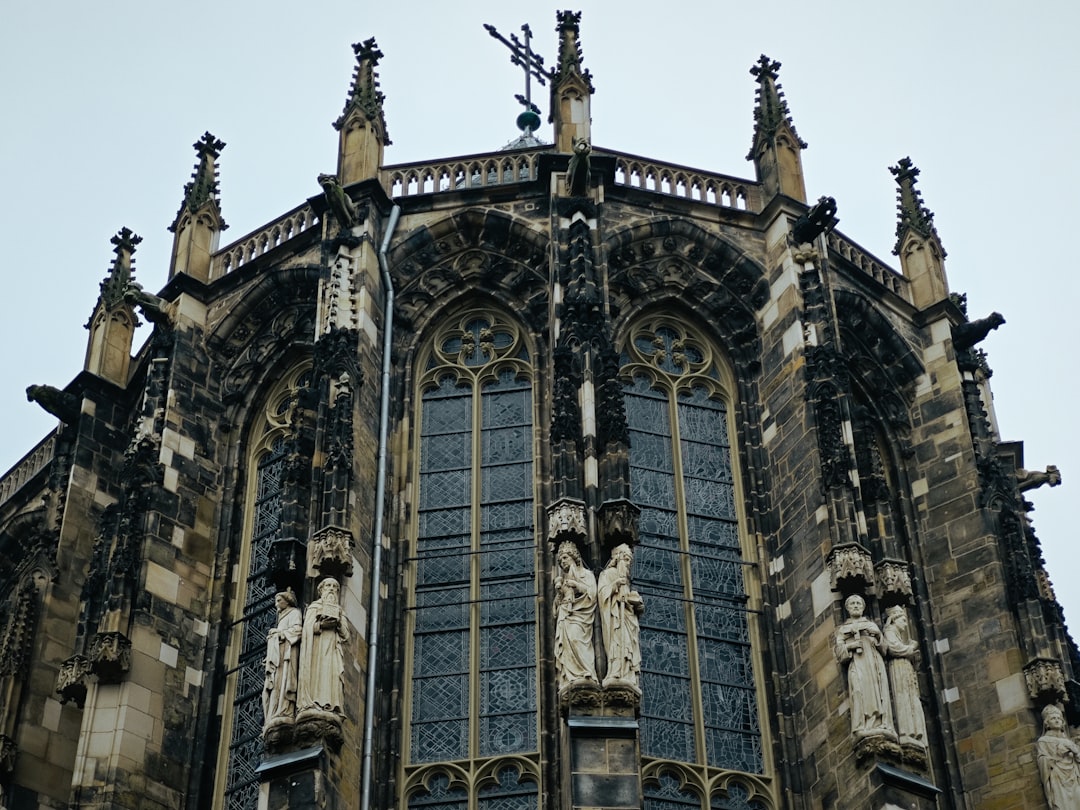 Аахенский собор: Путешествие в историю и духовность - Aachen | Secret World Trip Planner