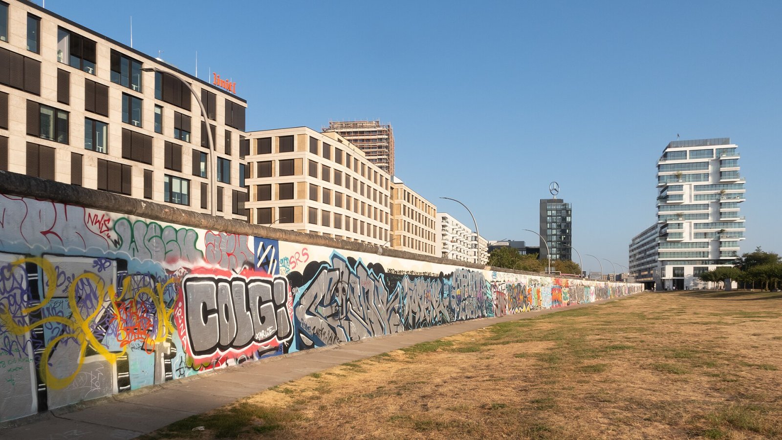 Entdecke die East Side Gallery: Eine Reise durch die Geschichte Berlins - Berlin | Secret World Trip Planner