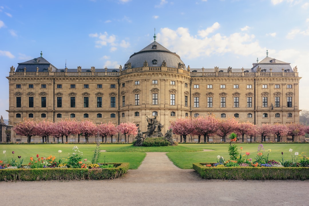 探索维尔茨堡宫：巴伐利亚的文化瑰宝 - Würzburg | Secret World Trip Planner
