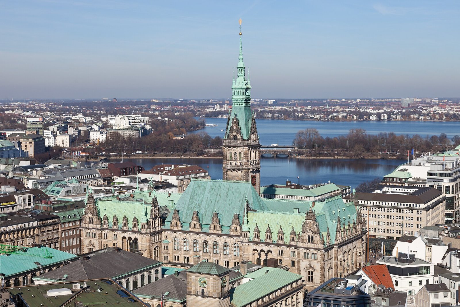 Scopri l'Hamburg Rathaus: Storia e Bellezza della Capitale della Germania Settentrionale - Hamburg | Secret World Trip Planner