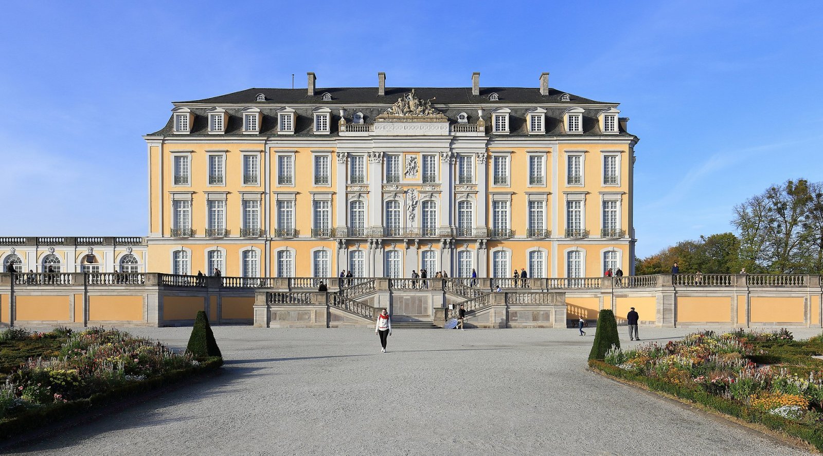 Découvrez Schloss Augustusburg : un joyau baroque à Brühl - Brühl | Secret World Trip Planner