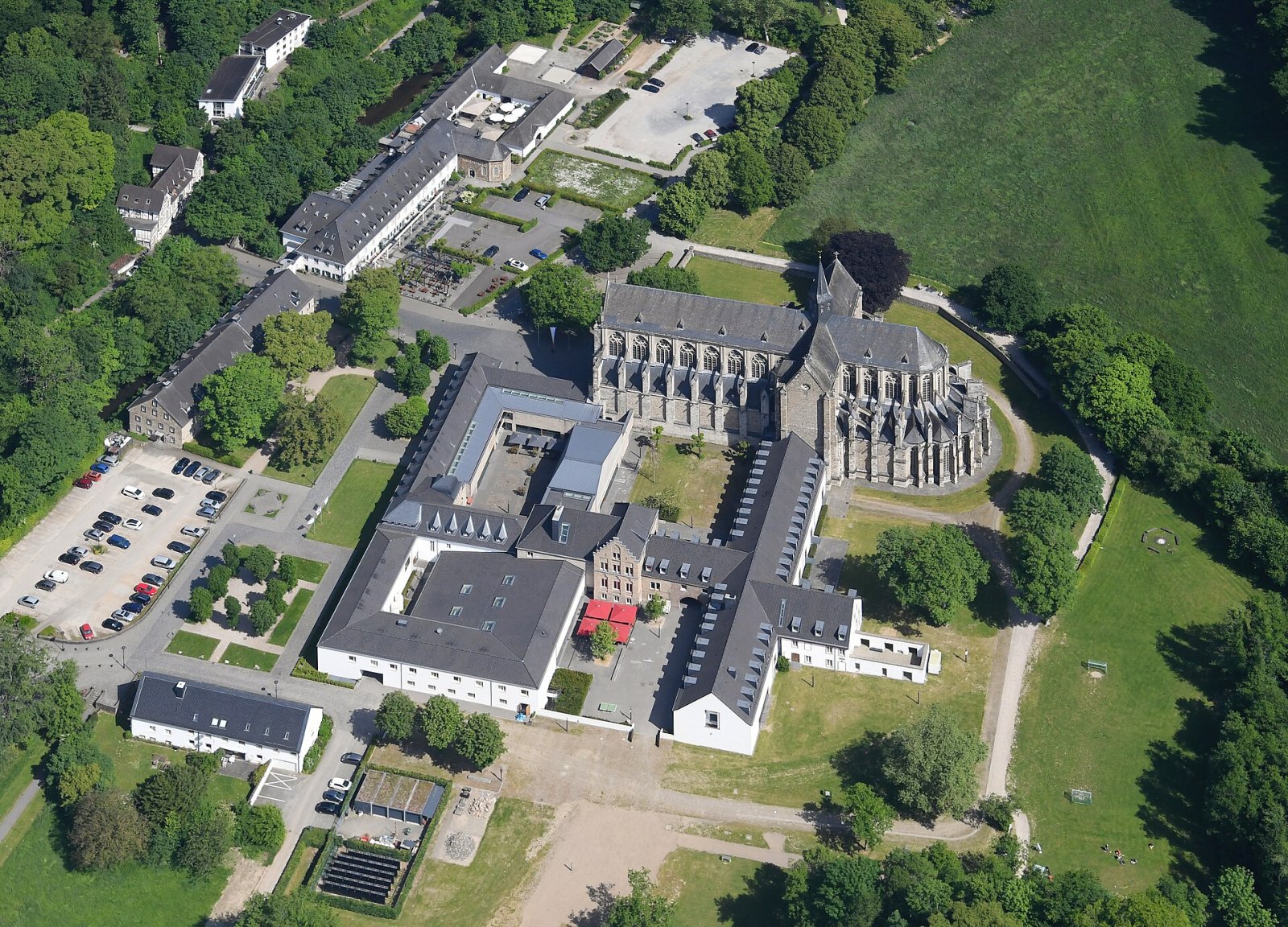 Découvrez la cathédrale d'Altenberg : un bijou d'Odenthal - Odenthal | Secret World Trip Planner