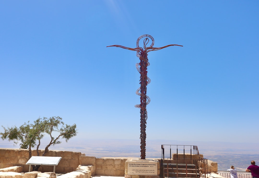 Explore le Mont Nébo : un voyage à travers l'histoire et la spiritualité - QP9G+74 Khirbet al-Mukhayyat | Secret World Trip Planner