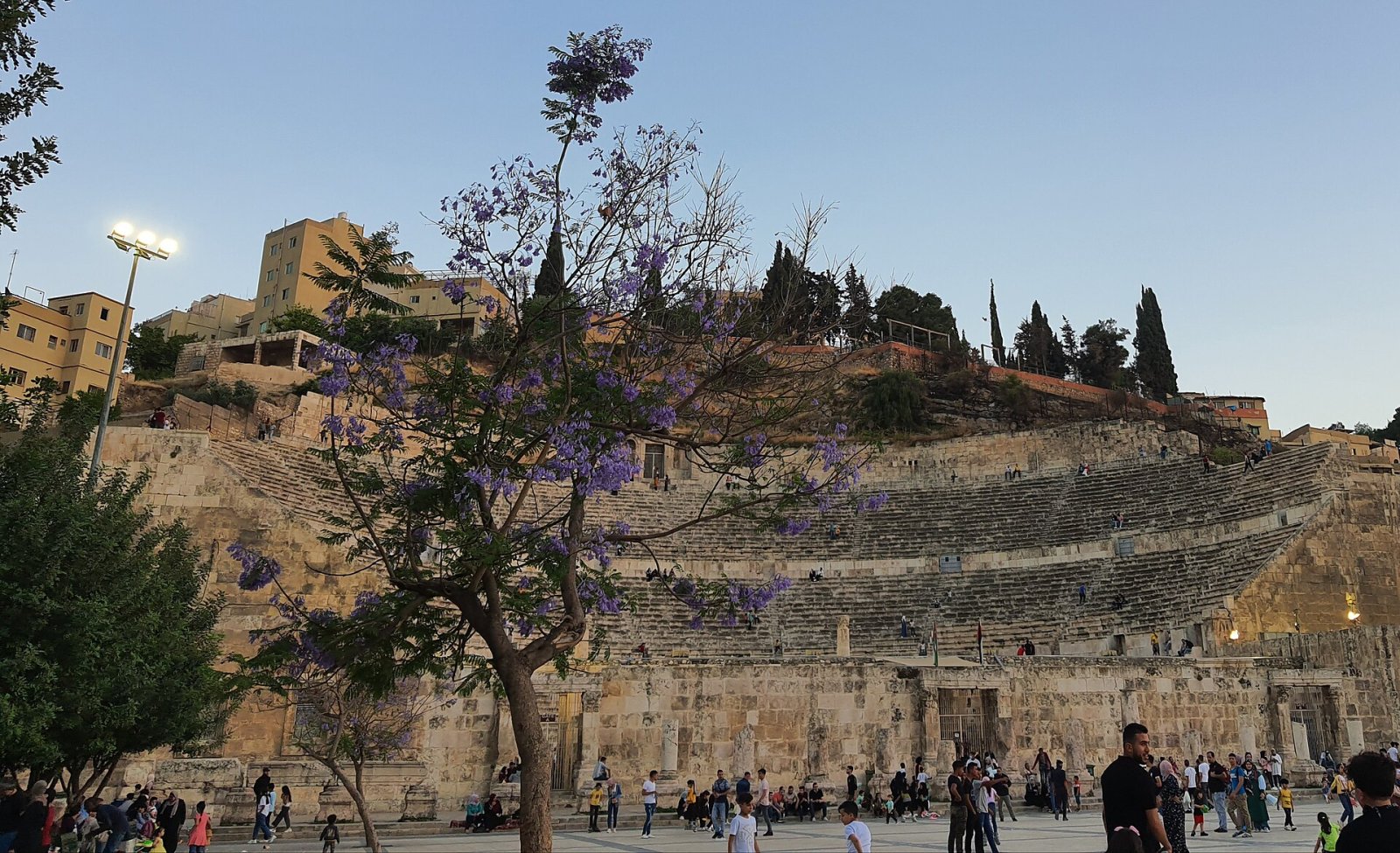 Descubra o Encanto do Teatro Romano de Amã - XW2Q+R7V | Secret World Trip Planner