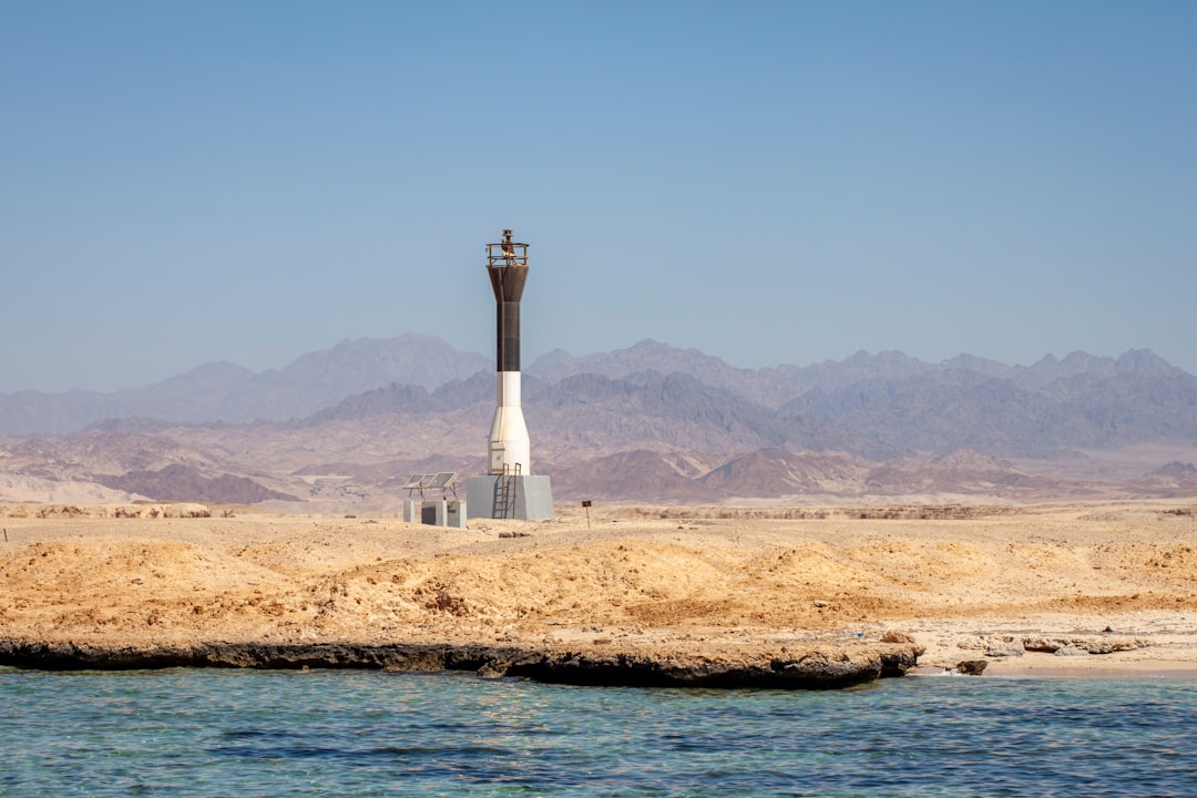 Découvrez le phare de Zafarana : un bijou égyptien au bord de la mer