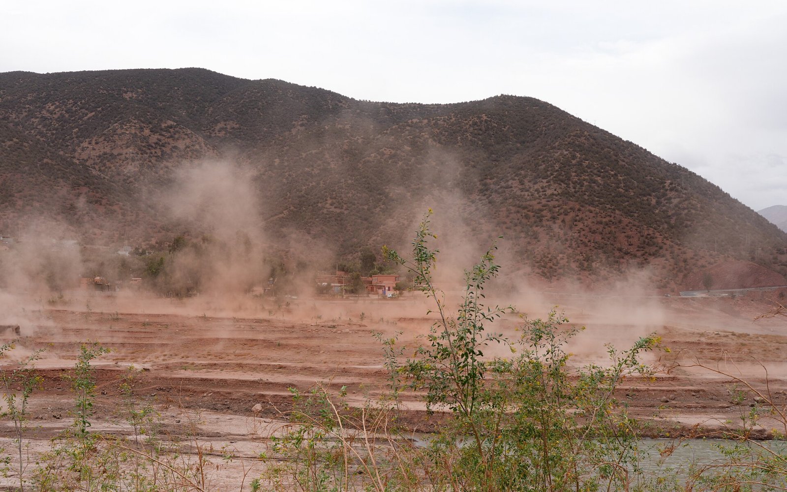 Descubre Reservoir: un rincón de belleza en Marruecos - 2HG7+W8 Aït Ifous | Secret World Trip Planner