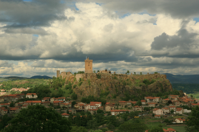 Discover the Château de Polignac in Le Puy-en-Velay — Polignac