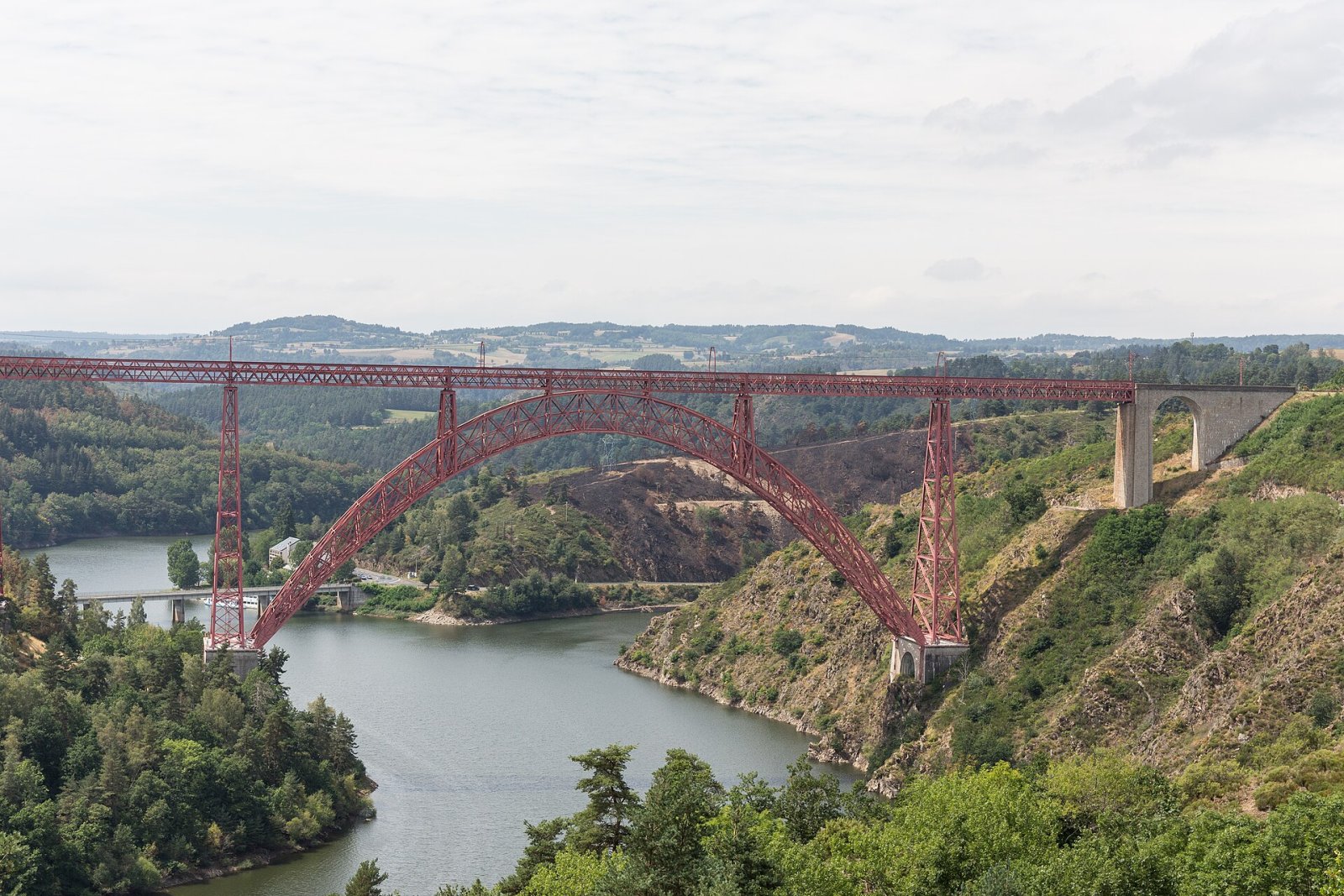 Viaduc de Garabit: Ein Meisterwerk der Ingenieurskunst in Frankreich - Les Ternes | Secret World Trip Planner