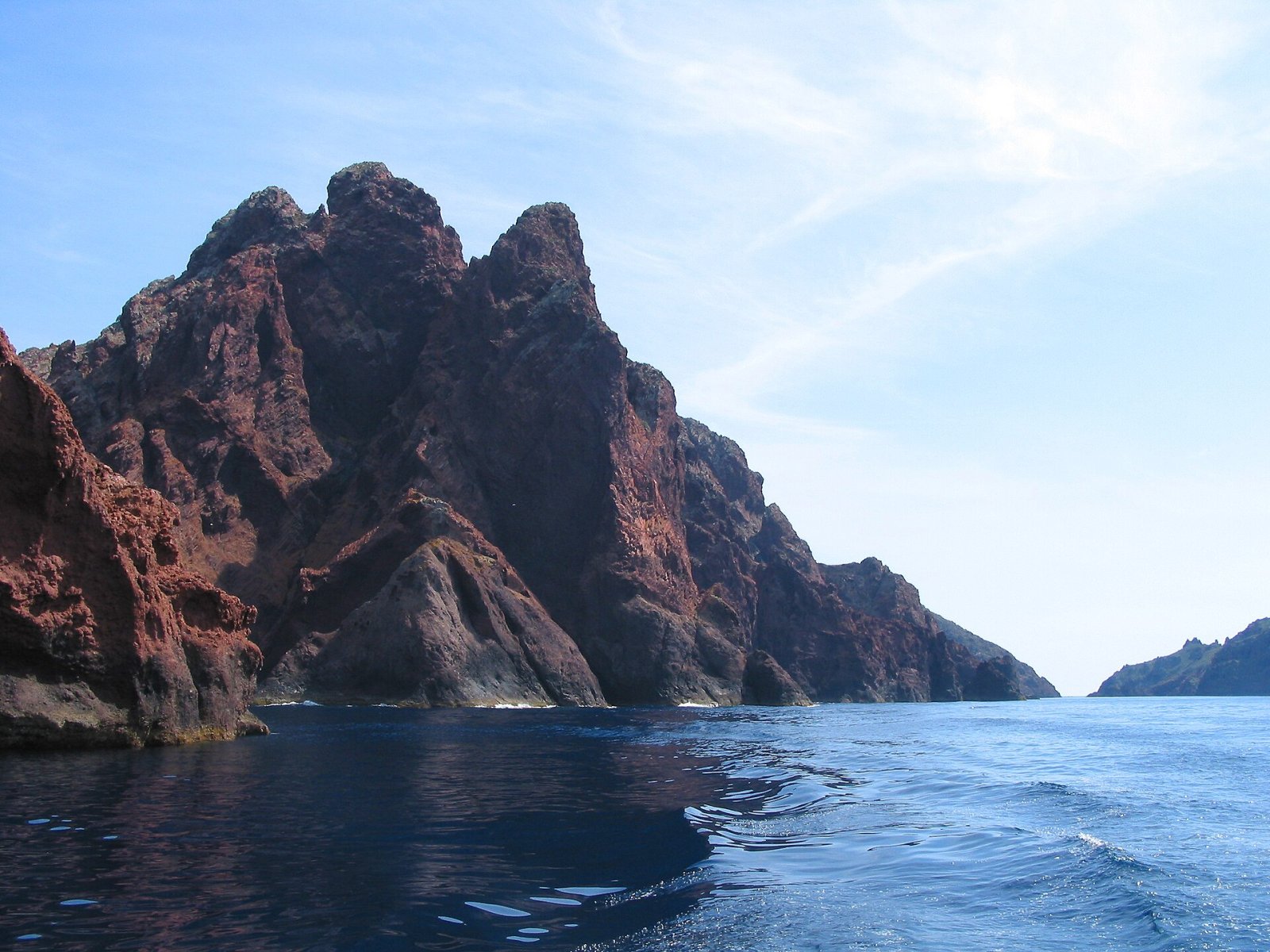 Réserve de Scandola : Un Paradis Naturel en Corse - Osani | Secret World Trip Planner