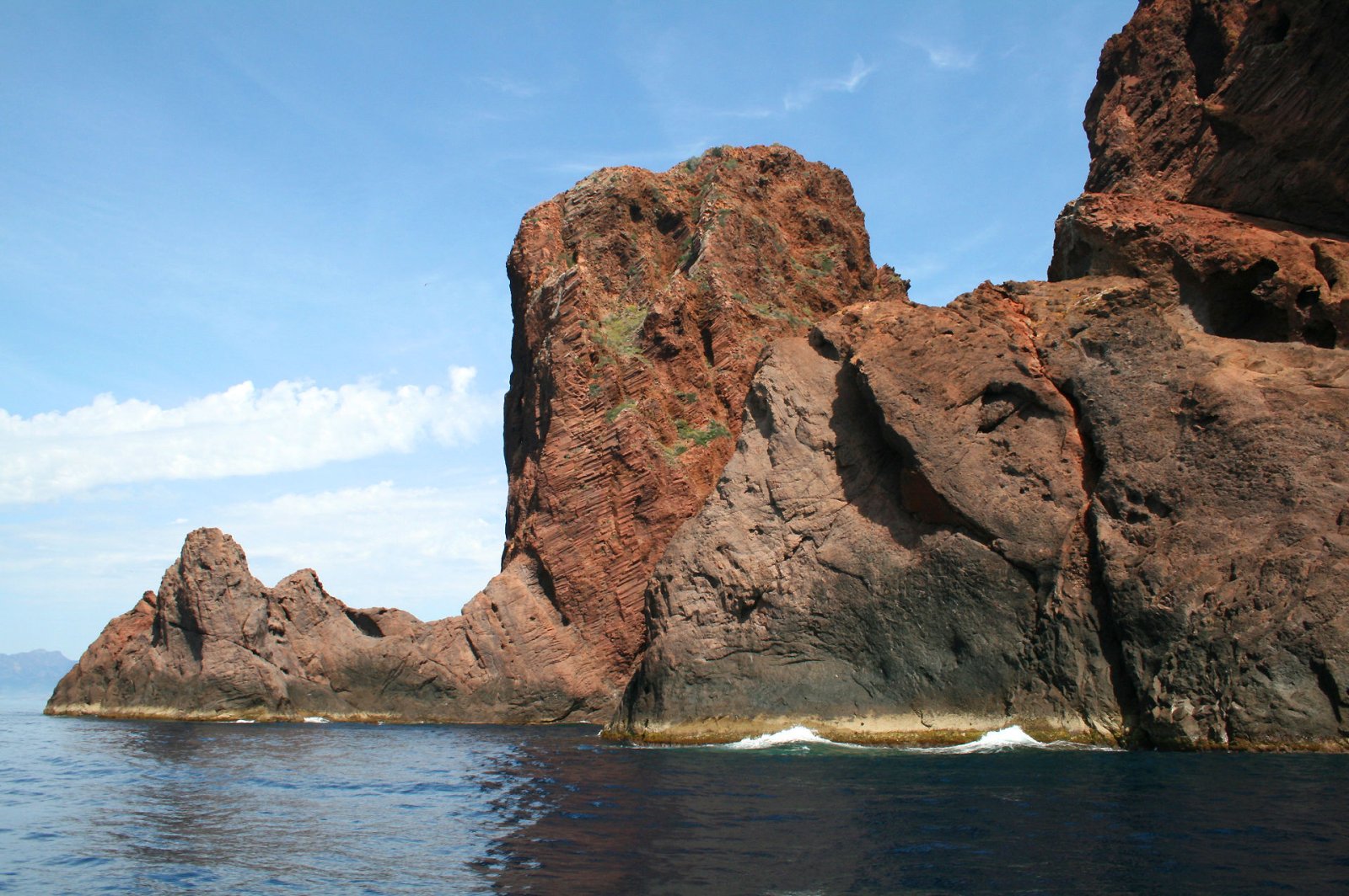 Reserva de Scandola: Un Paraíso Natural en Córcega — Osani