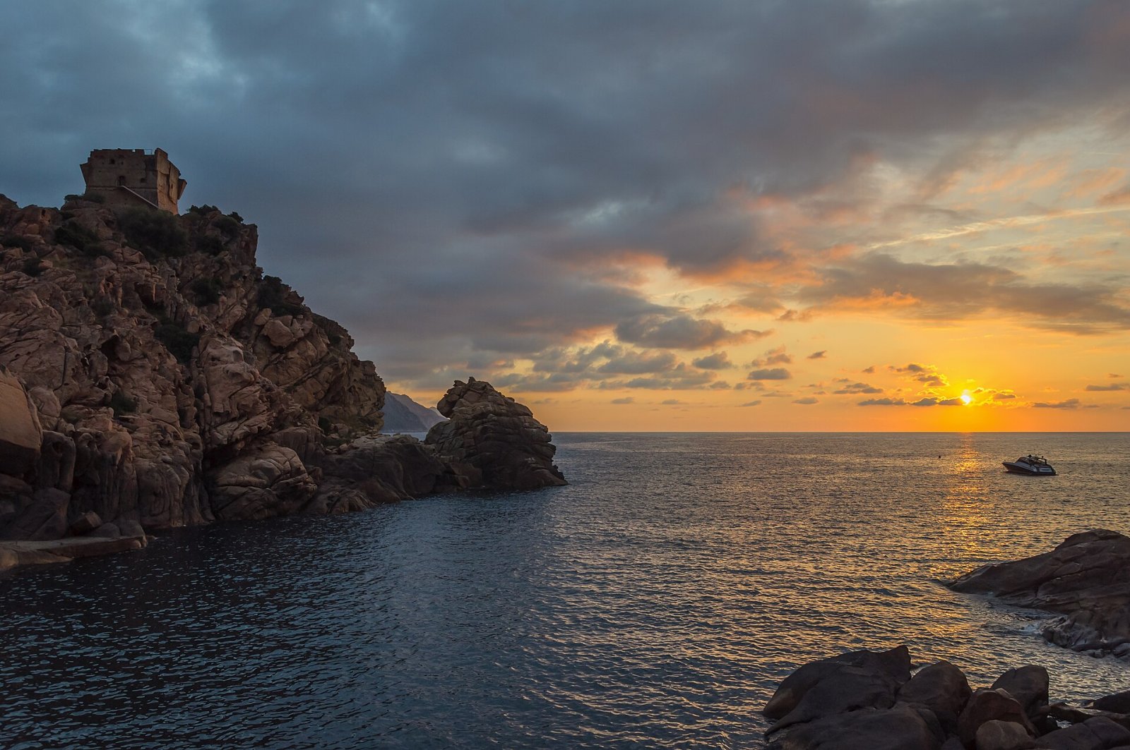 Scopri il Golfe de Porto: un angolo di natura in Corsica - Ota | Secret World Trip Planner