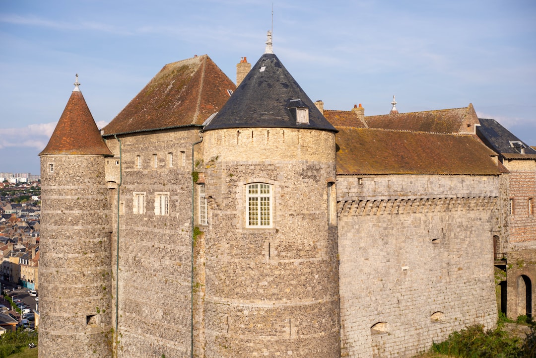 Descubre el Château Fort de Sedan: una joya de la historia francesa - Sedan | Secret World Trip Planner