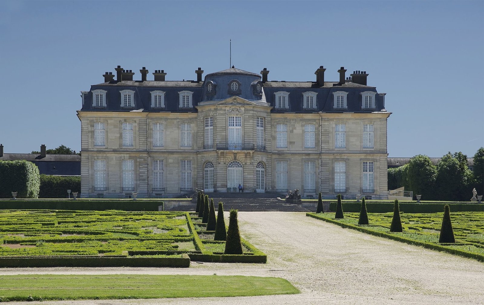 Descubre el encanto del Château de Champs-sur-Marne - Champs-sur-Marne | Secret World Trip Planner