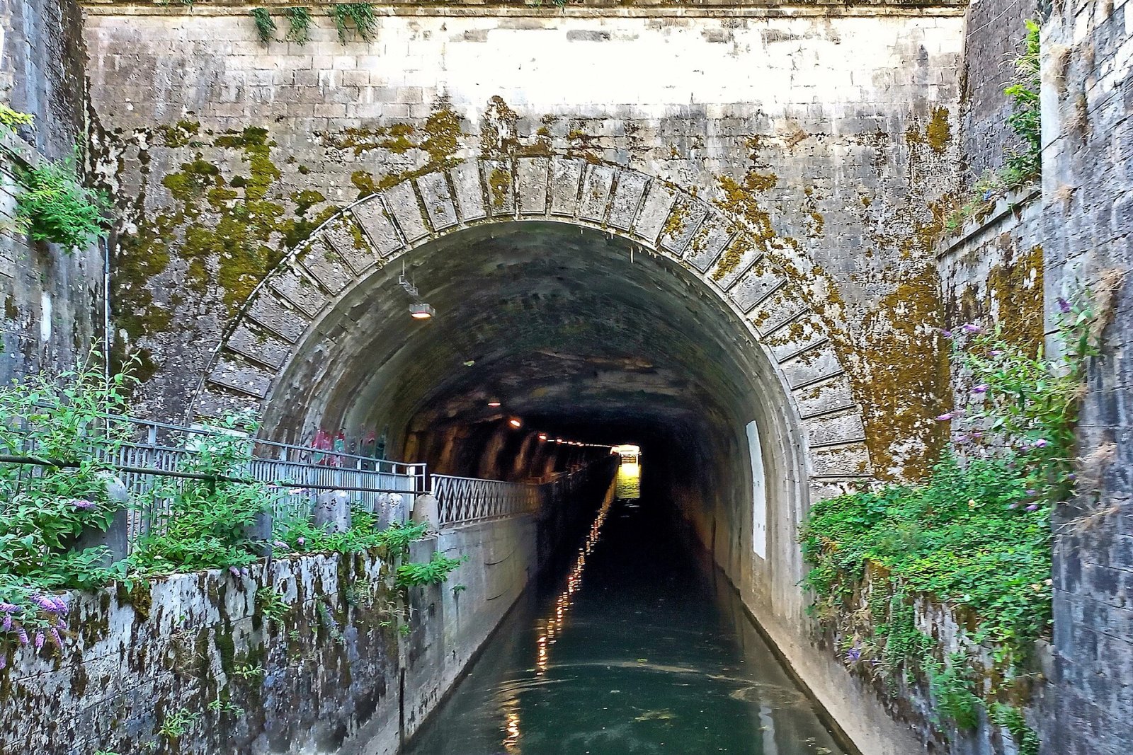 Откройте для себя Цитадель Безансона: История и Красота - Besançon | Secret World Trip Planner
