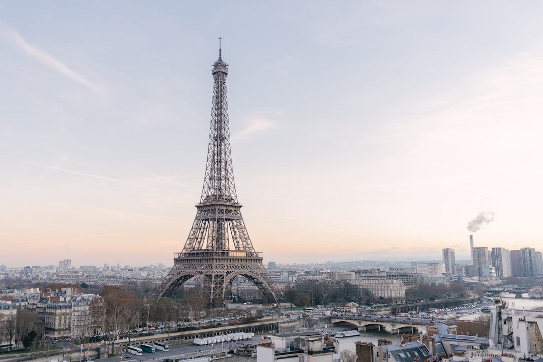 Scopri la Torre Eiffel: simbolo di Parigi e della Francia - Paris | Secret World Trip Planner