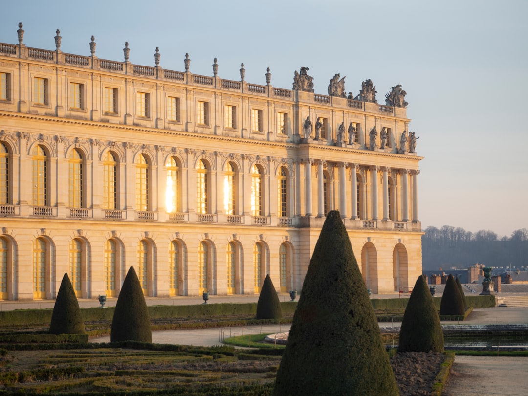 Entdecken Sie den Palast von Versailles: Geschichte und zeitlose Schönheit - Versailles | Secret World Trip Planner