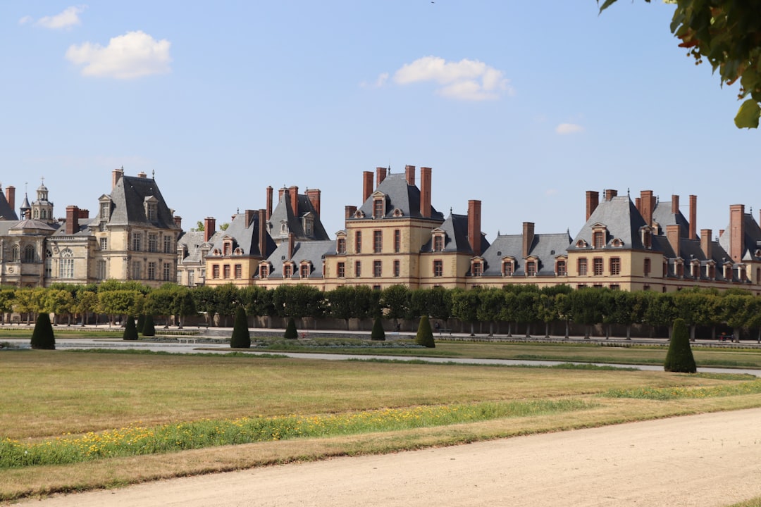 Découvrez le Château de Fontainebleau : Histoire et Beauté - Fontainebleau | Secret World Trip Planner