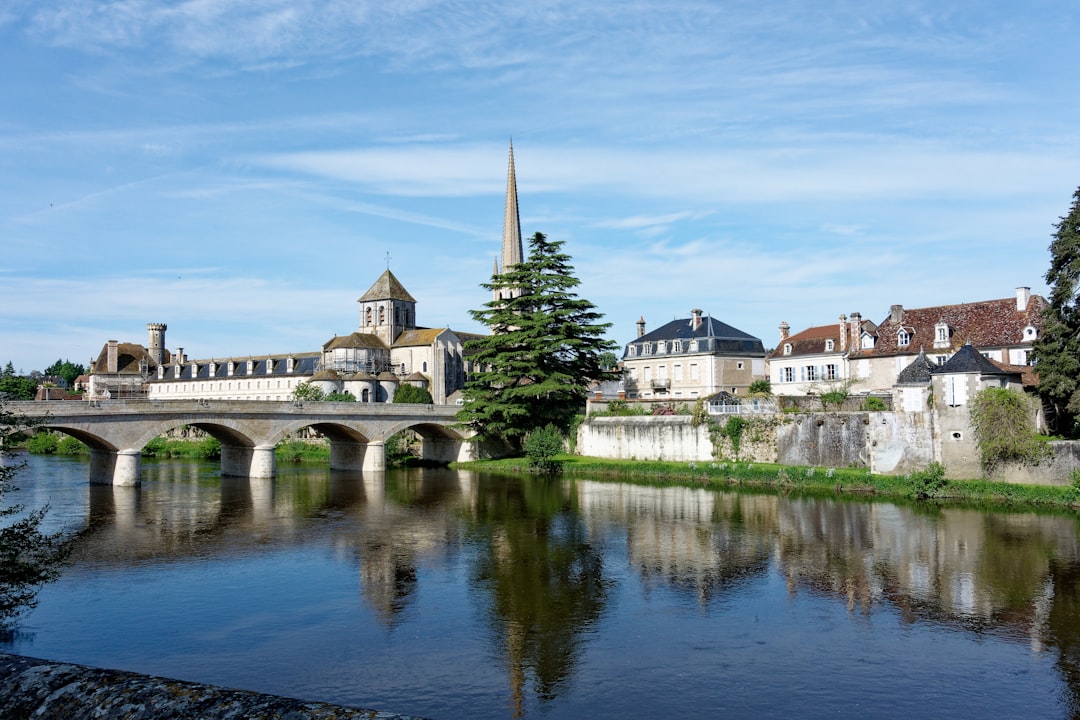 Découvrez l'Abbaye de Saint-Savin : un joyau de la Nouvelle-Aquitaine - Saint-Savin | Secret World Trip Planner