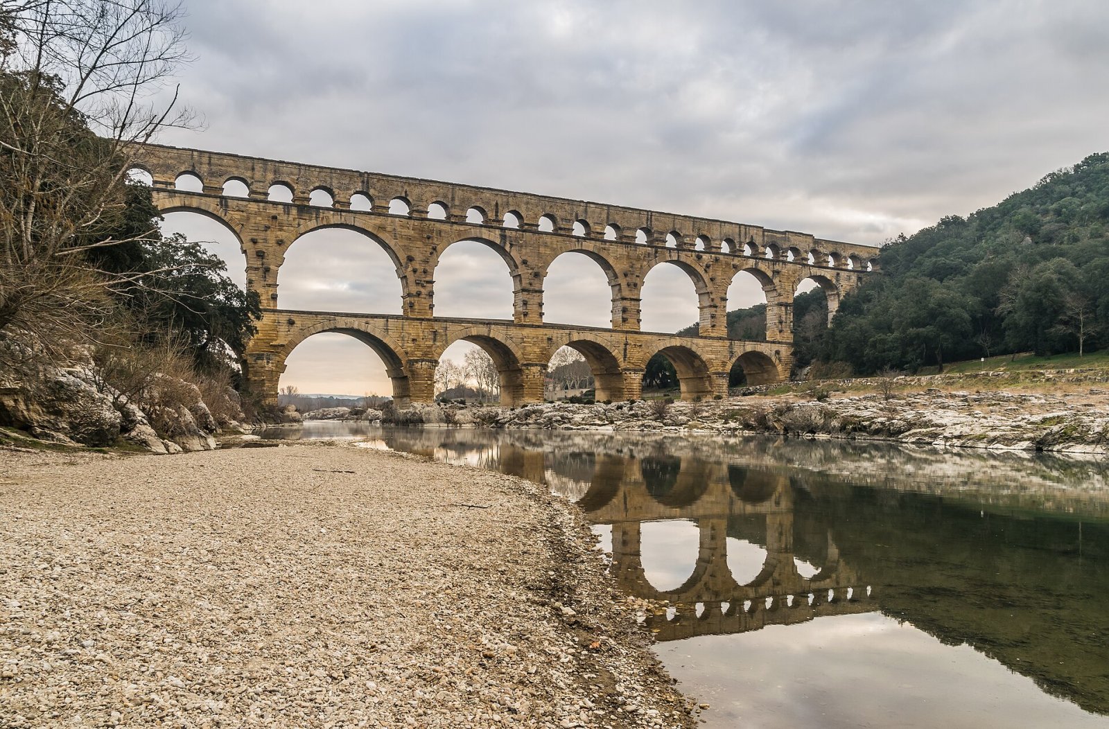 Откройте для себя Понт дю Гард: шедевр римской истории - Vers-Pont-du-Gard | Secret World Trip Planner