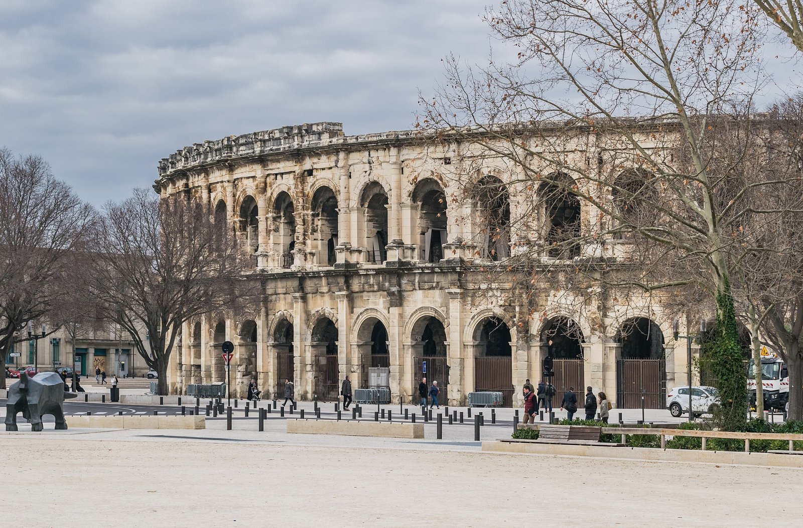 Explora las Arènes de Nîmes: un tesoro de la historia romana - Nîmes | Secret World Trip Planner