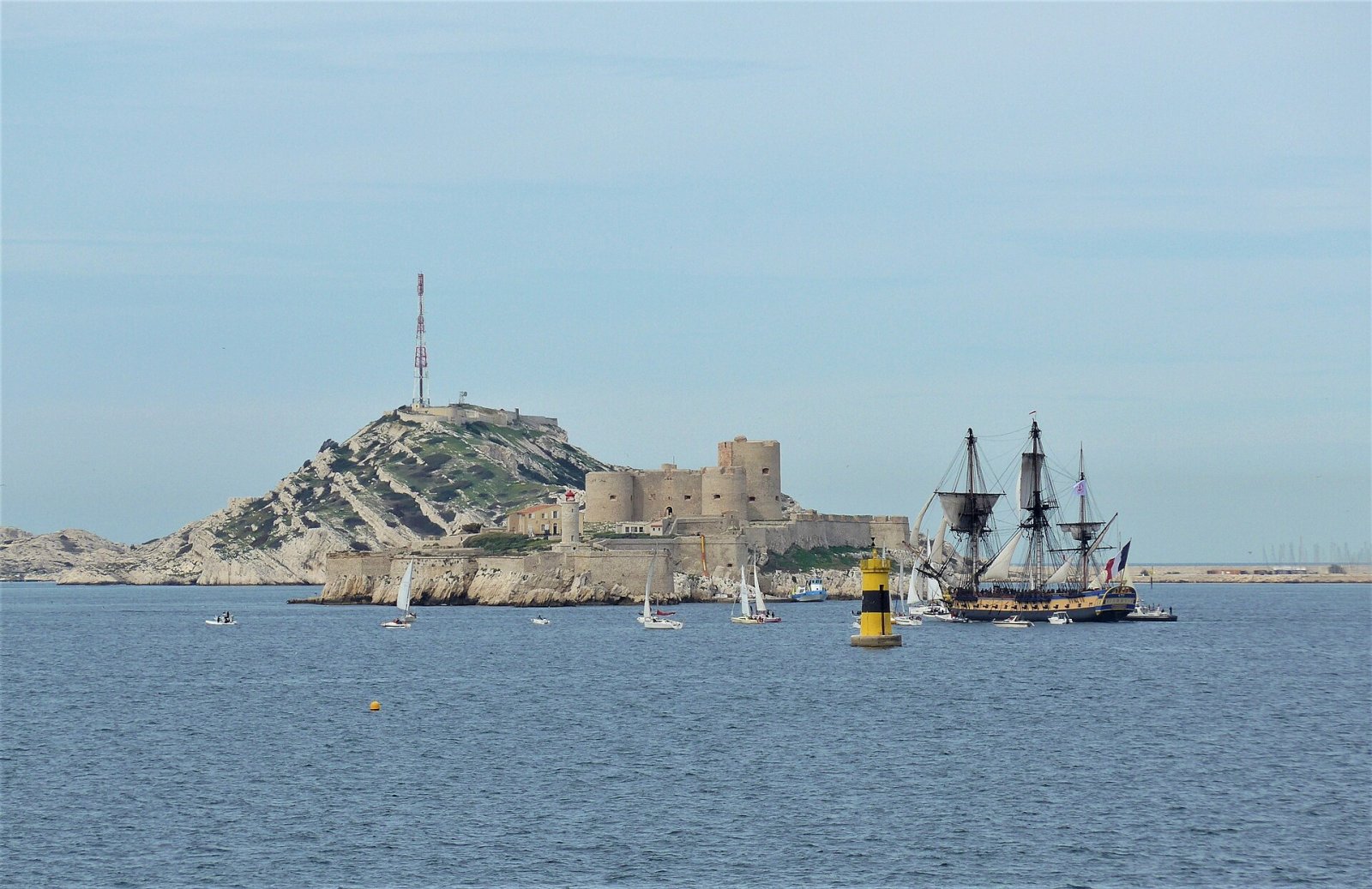 Откройте для себя очарование замка Иф в Марселе - Marseille | Secret World Trip Planner