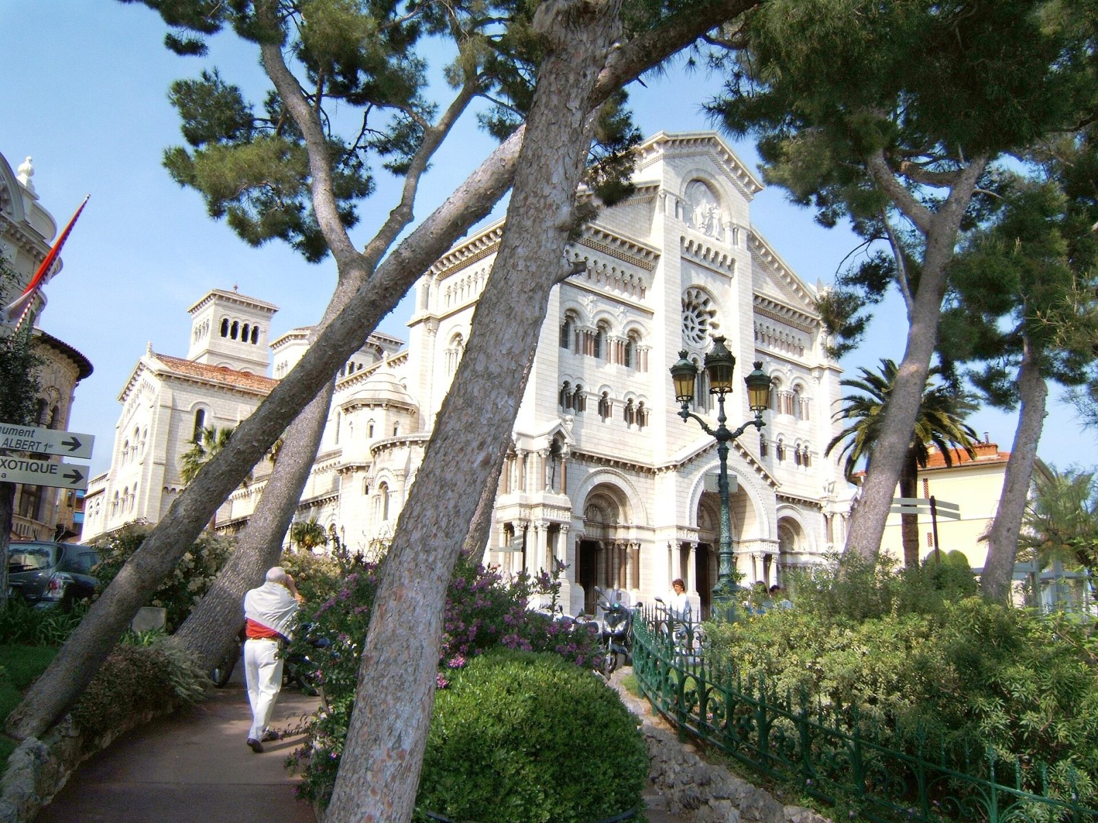 Discover the Cathédrale de Monaco: a Jewel of Culture and History - Palais Princier | Secret World Trip Planner
