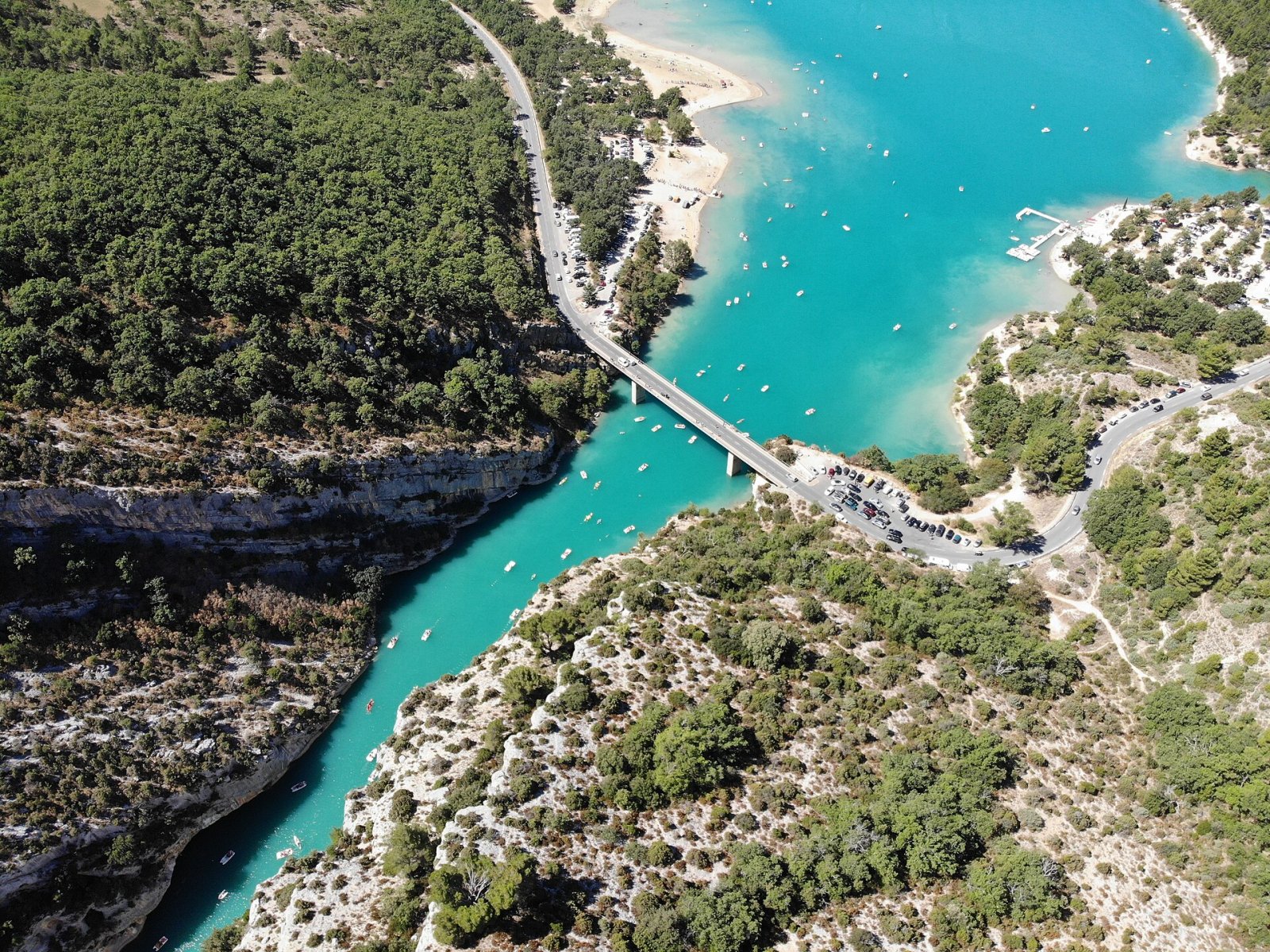 Lac de Sainte-Croix: un gioiello naturale in Provenza - Sainte-Croix-du-Verdon | Secret World Trip Planner