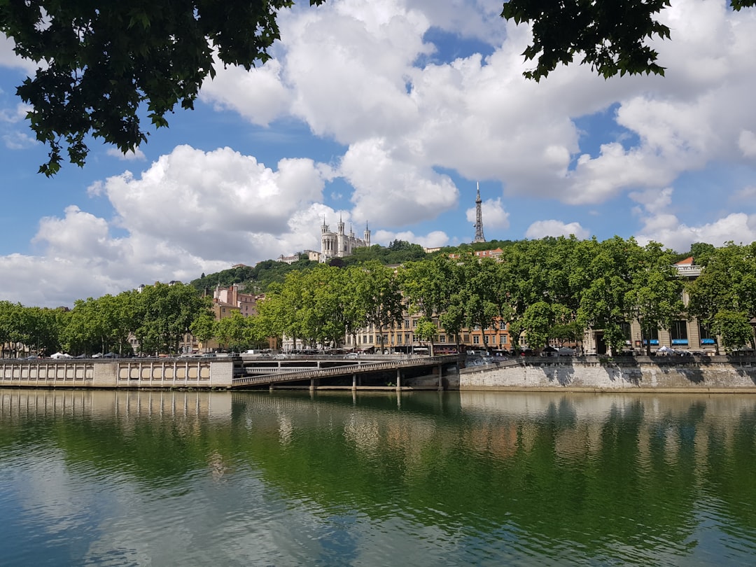 Étang de Berre: un coin de nature en Provence - Berre-l'Étang | Secret World Trip Planner
