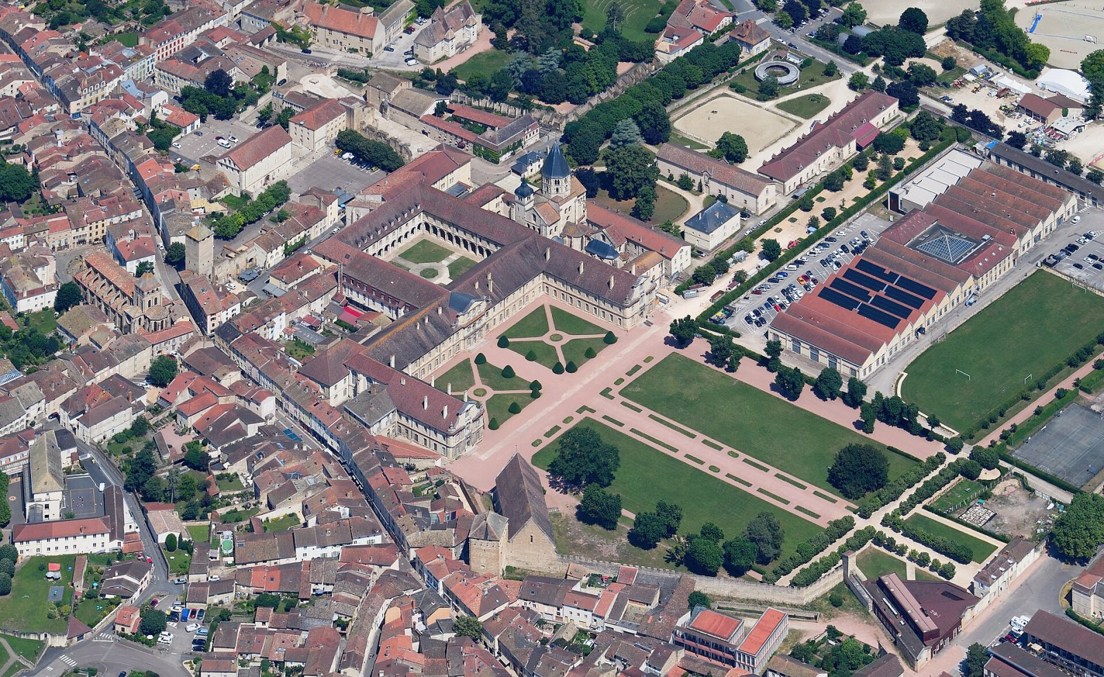 Abbaye de Cluny : un trésor de Bourgogne-Franche-Comté - Cluny | Secret World Trip Planner