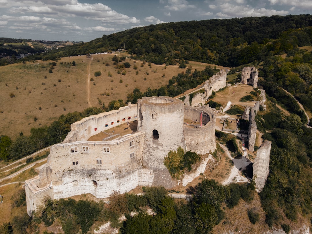 Entdecken Sie Château Gaillard: ein historischer Schatz in der Normandie - Les Andelys | Secret World Trip Planner