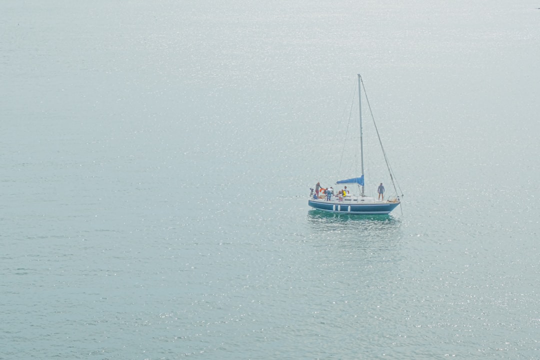 Descubre el encanto de la Île de Bréhat en Bretaña - Pommeuse | Secret World Trip Planner