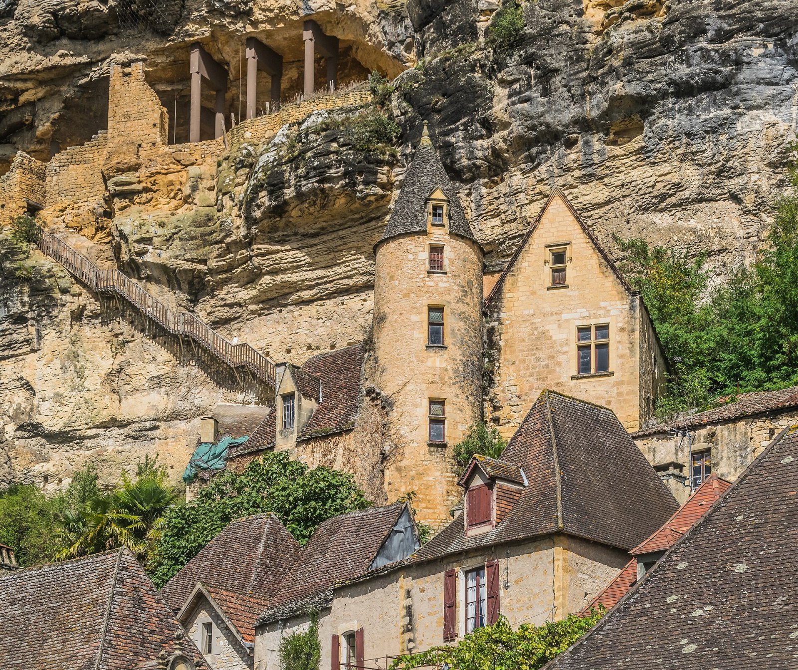 ラ・ロック＝ガジュアックを発見：ヌーヴェル＝アキテーヌの宝石 - La Roque-Gageac | Secret World Trip Planner