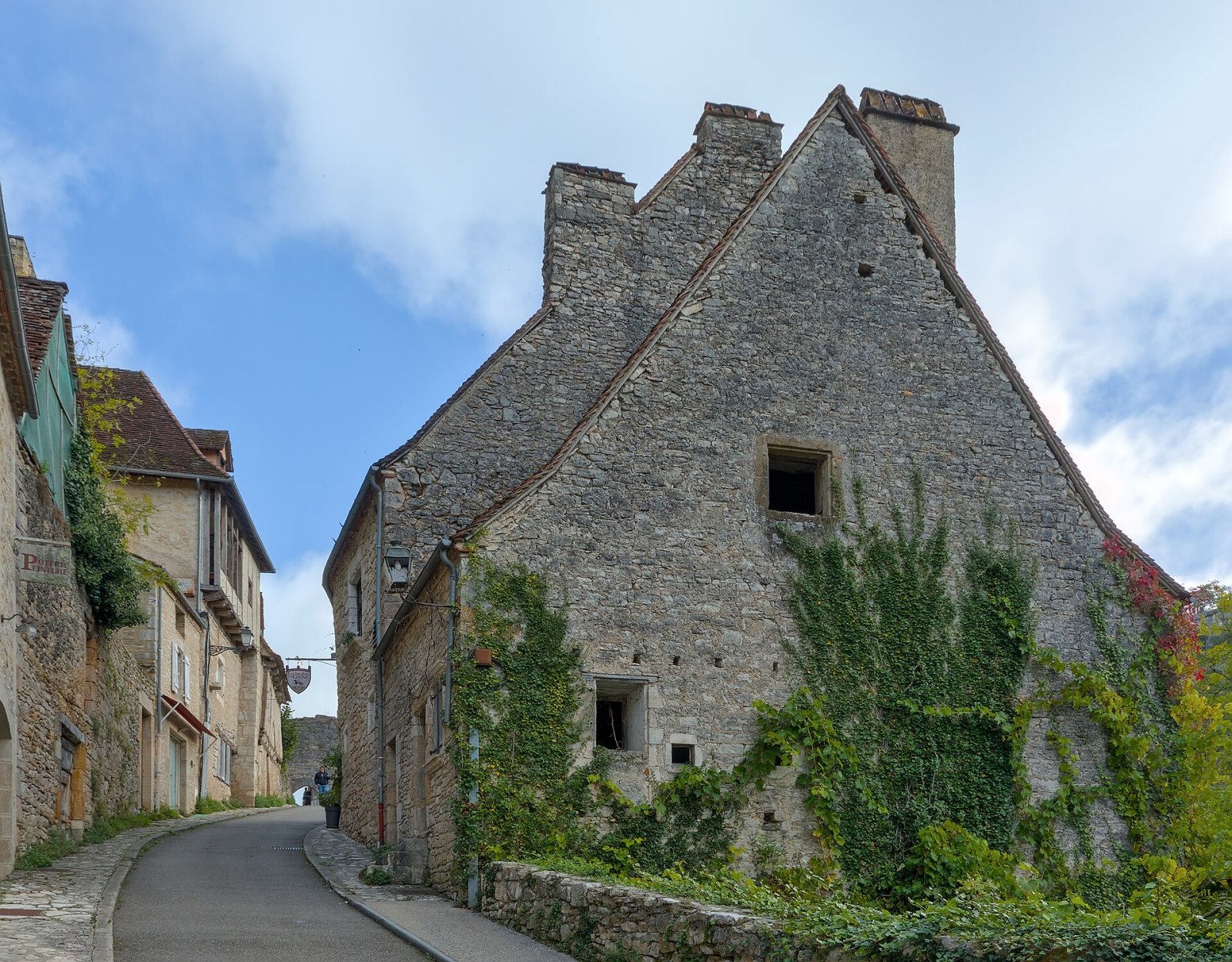 Rocamadour : un bijou de la culture française au cœur de l'Occitanie - Rocamadour | Secret World Trip Planner