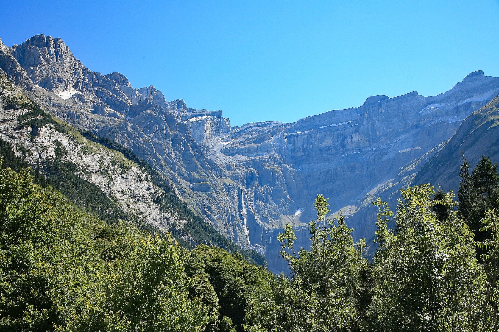 Descubre el Cirque de Gavarnie: una joya natural en Occitania | Secret World Trip Planner