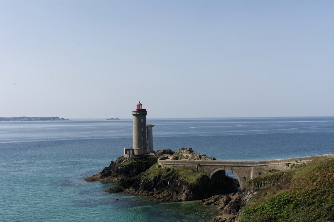Scopri il Faro di Chassiron a Saint-Denis-d'Oléron - Saint-Léger-la-Montagne | Secret World Trip Planner